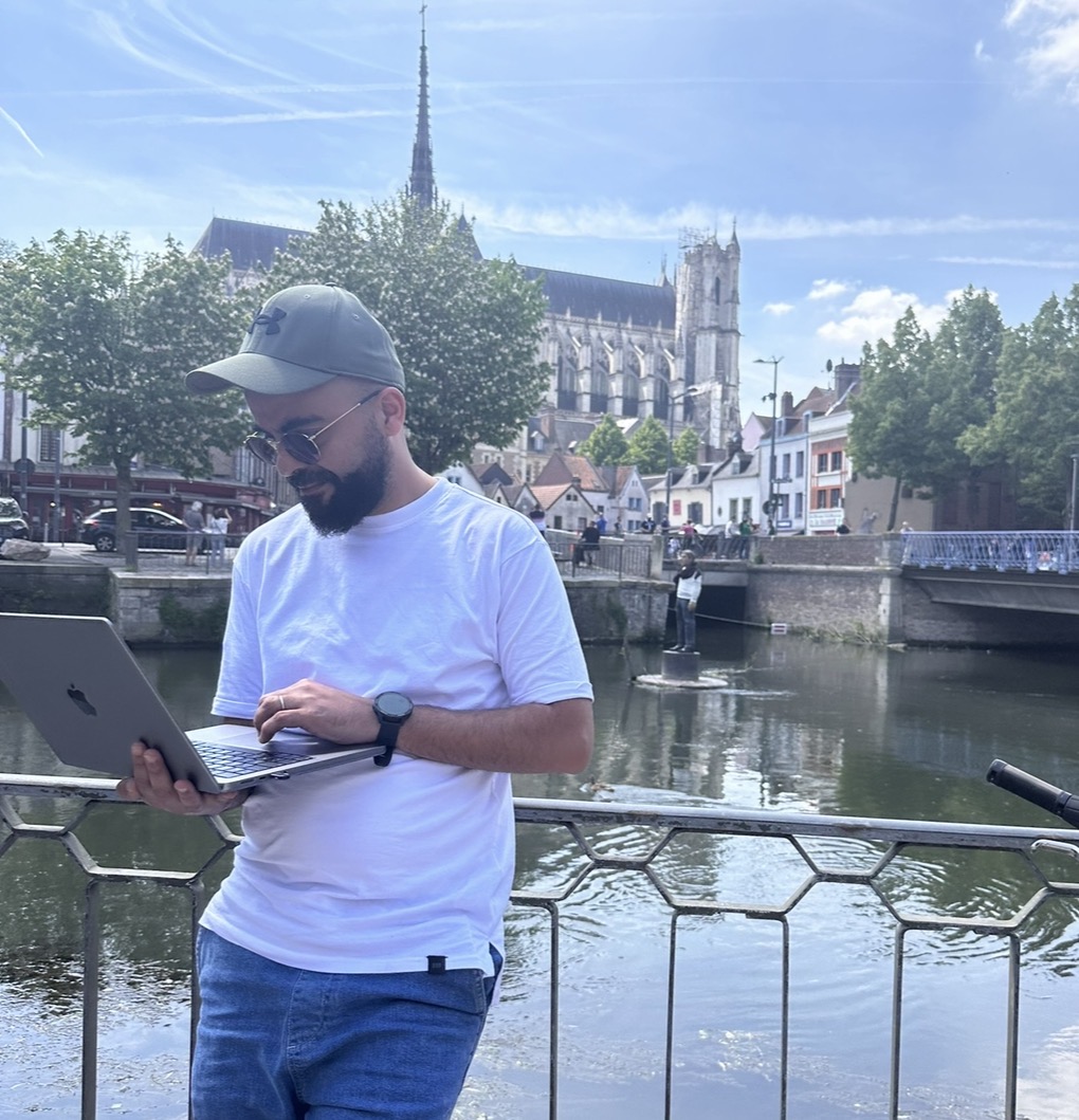 À propos de Moncif Aissaoui